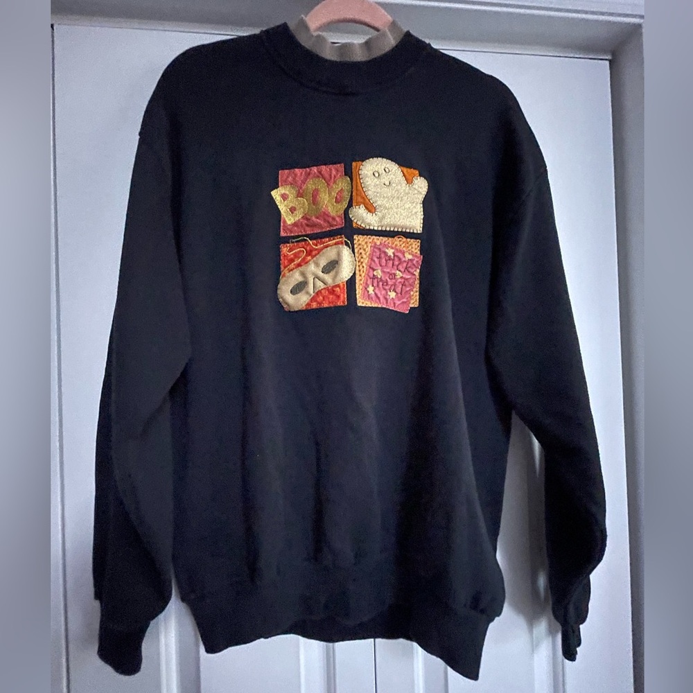 Vintage Gopher Sport Halloween sweatshirt.